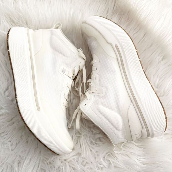 AHNU | Sequence 1 Mid High Top White Platform Lightweight Sneakers | Size 9 main image 4